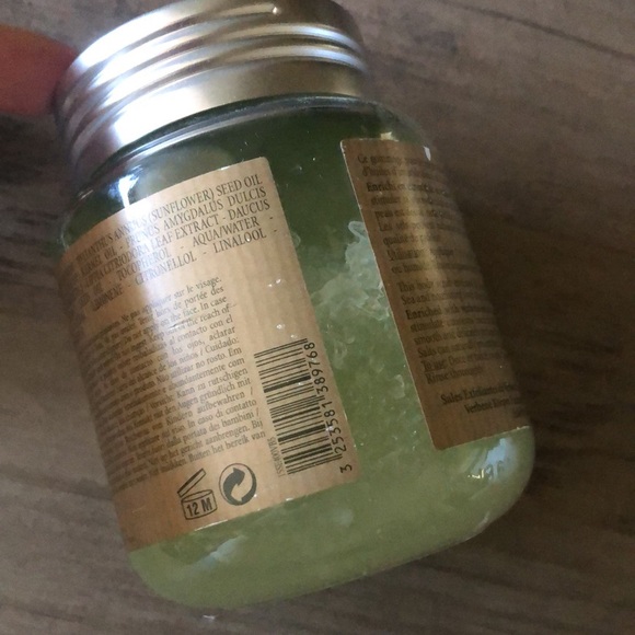 New L'Occitane Verveine Body Salt Scrub (14.1 oz) - Picture 4 of 8